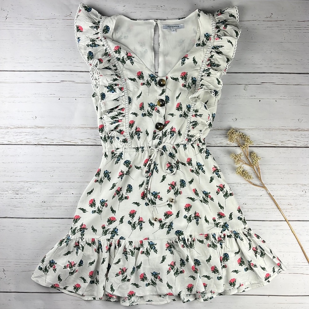 Olivaceous White Floral Mini Dress